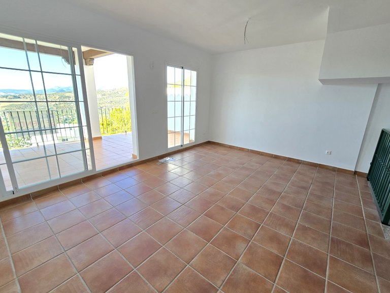 Town House for Sale in Alcaucin, Malaga 14