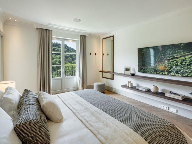 Villa for Sale in La Zagaleta, Malaga 28