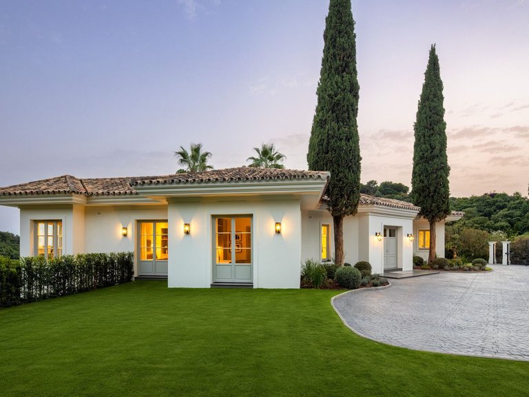 Villa for Sale in La Zagaleta, Malaga 14