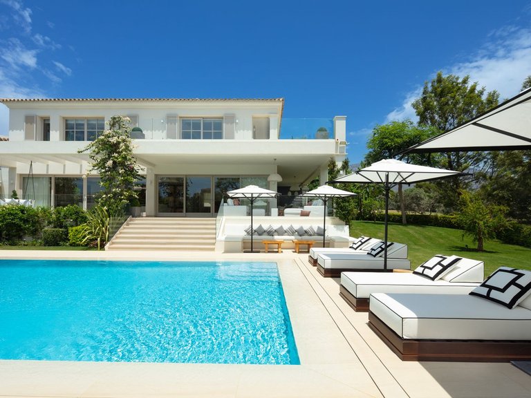 Villa for Sale in Nueva Andalucia, Malaga 35