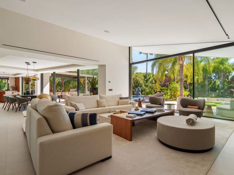 Villa for Sale in Marbella, Malaga 7