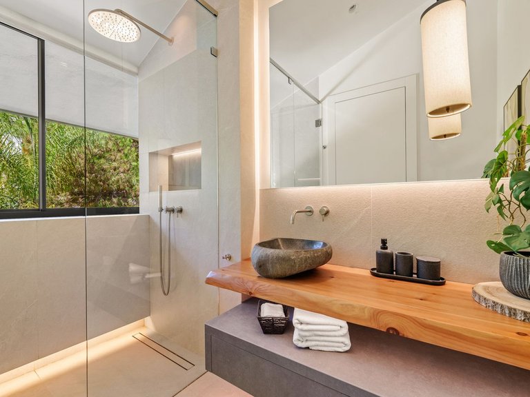 Villa for Sale in Marbella, Malaga 10