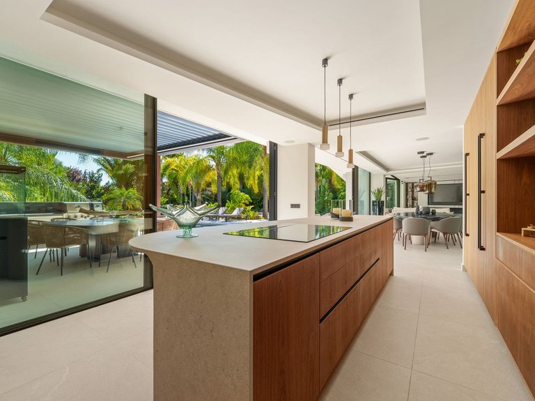 Villa for Sale in Marbella, Malaga 14