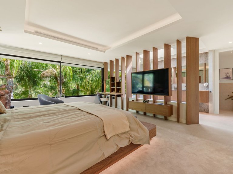 Villa for Sale in Marbella, Malaga 35