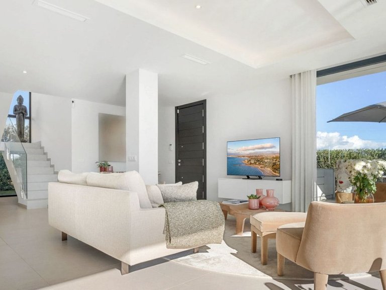 Villa for Sale in La Duquesa, Malaga 4