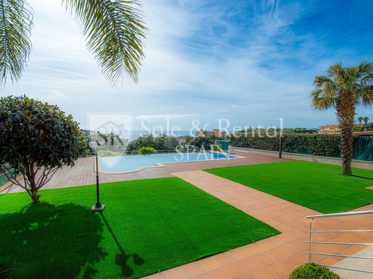 Villa for Sale in Lloret De Mar, Gerona 23