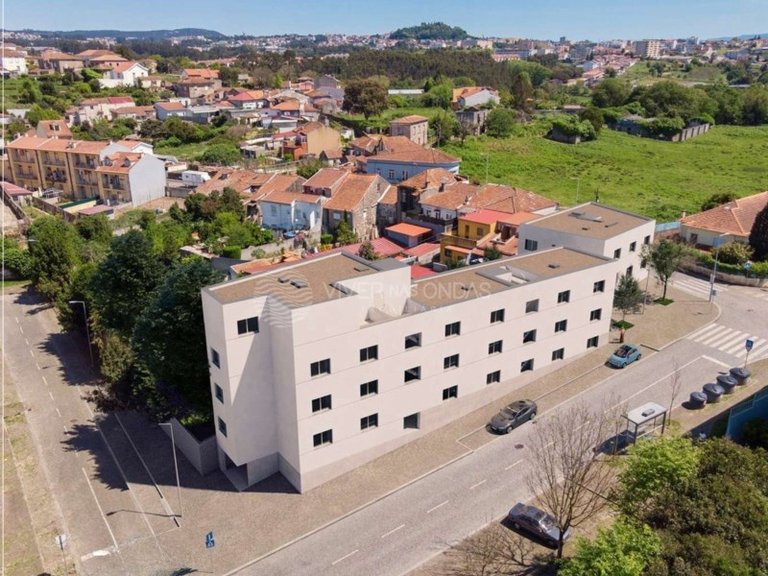 Apartment for Sale in Porto, Porto 6