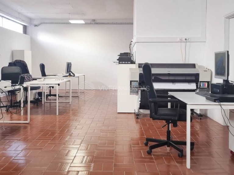 Commercial for Sale in Matosinhos, Porto 15