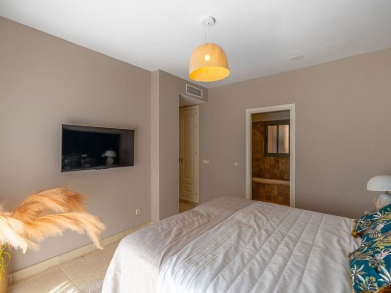 Apartment for Sale in Atalaya Isdabe, Malaga 8