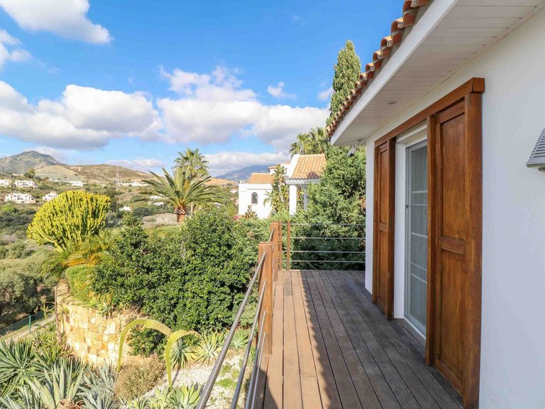 Villa for Sale in Benahavis, Malaga 29