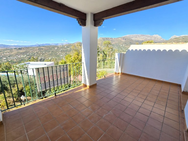 Town House for Sale in Alcaucin, Malaga 3