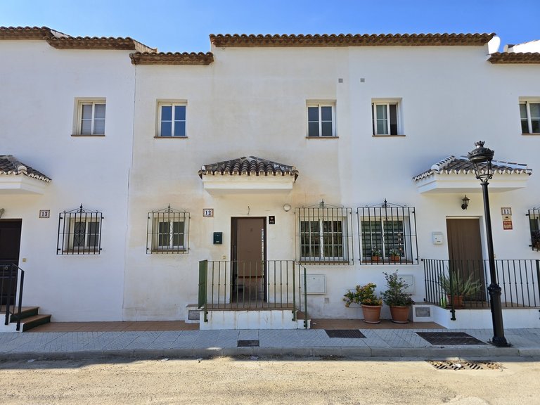 Town House for Sale in Alcaucin, Malaga 27