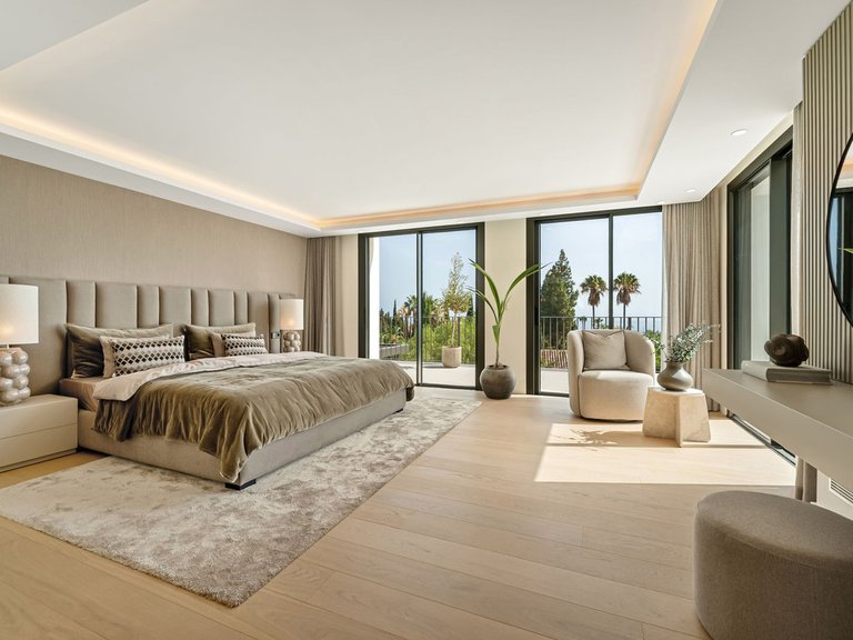 Villa for Sale in Marbella Golden Mile, Malaga 13