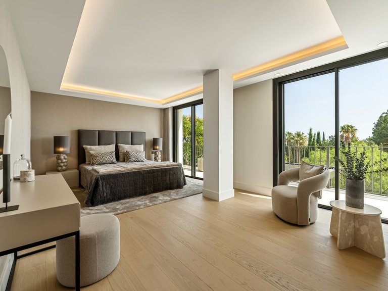 Villa for Sale in Marbella Golden Mile, Malaga 20