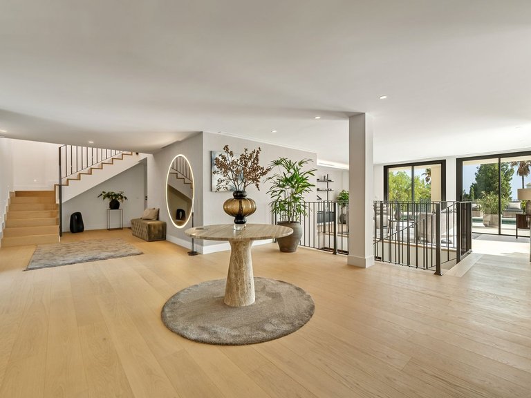 Villa for Sale in Marbella Golden Mile, Malaga 29