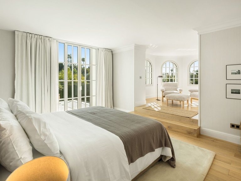 Villa for Sale in Marbella, Malaga 8