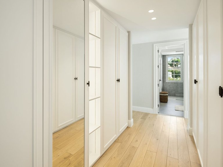 Villa for Sale in Marbella, Malaga 9