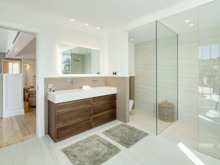 Villa for Sale in Marbella, Malaga 11