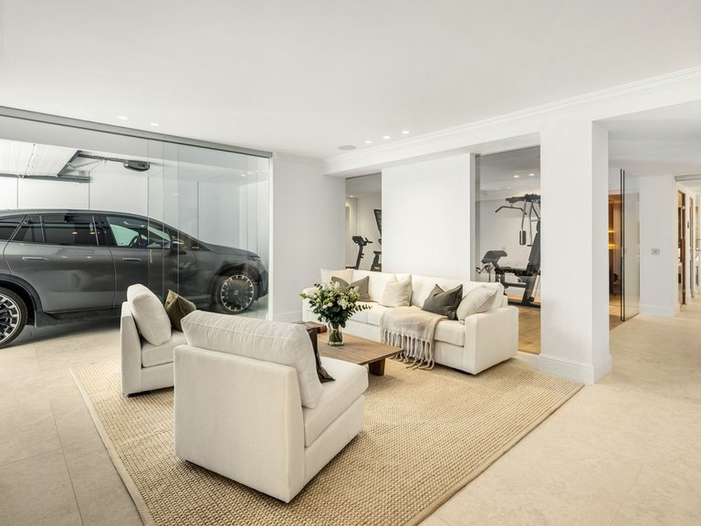 Villa for Sale in Marbella, Malaga 15