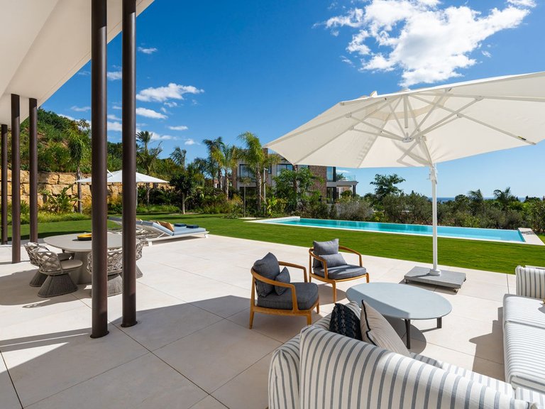 Villa for Sale in Marbella Golden Mile, Malaga 18