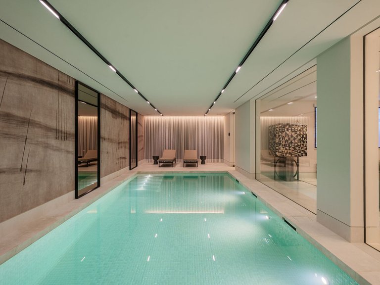 Villa for Sale in Marbella Golden Mile, Malaga 22