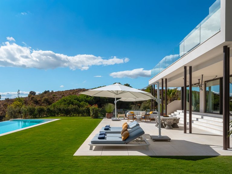 Villa for Sale in Marbella Golden Mile, Malaga 28