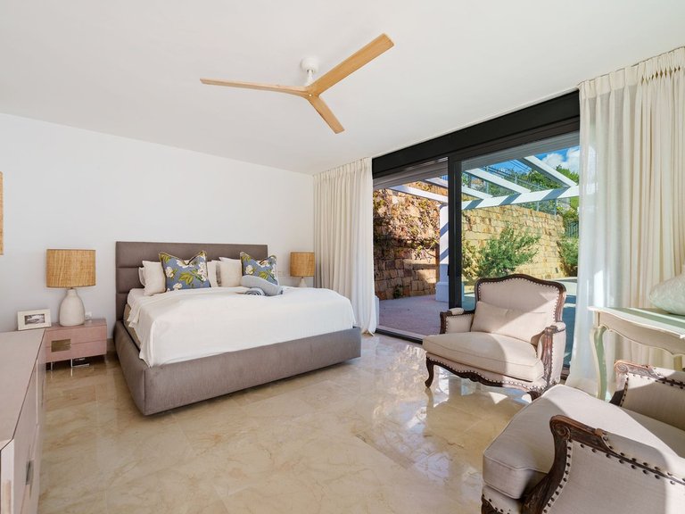 Villa for Sale in Nueva Andalucia, Malaga 22