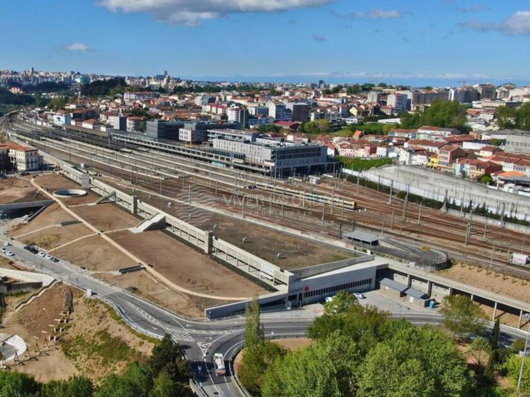 Apartment for Sale in Porto, Porto 18