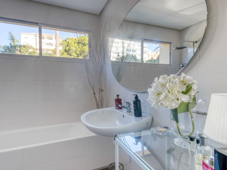 Apartment for Sale in Estepona, Malaga 7