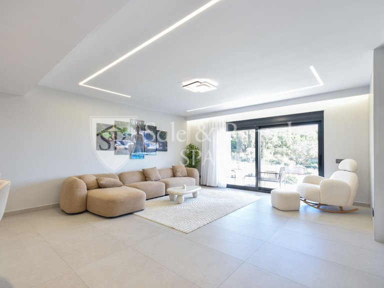 Villa for Sale in Lloret De Mar, Gerona 21