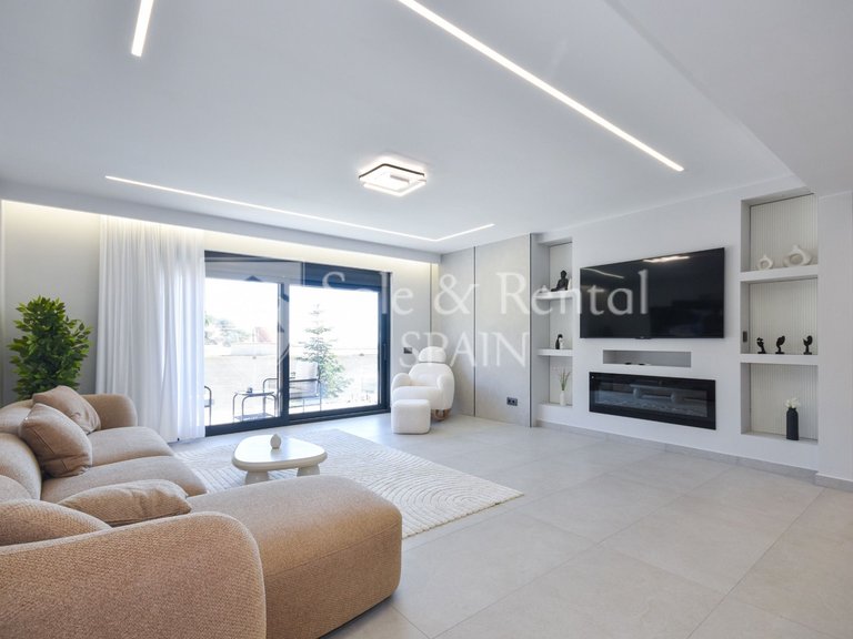 Villa for Sale in Lloret De Mar, Gerona 24