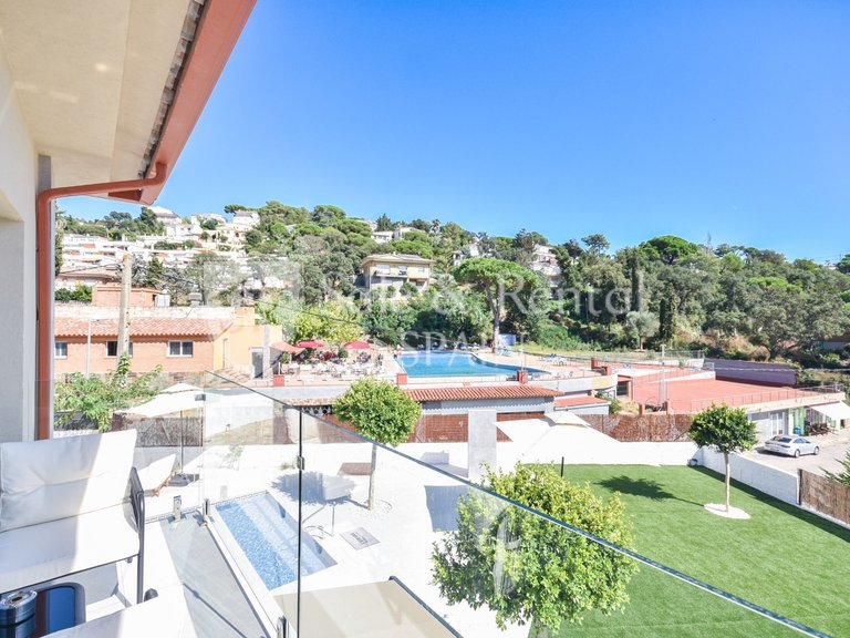 Villa for Sale in Lloret De Mar, Gerona 29