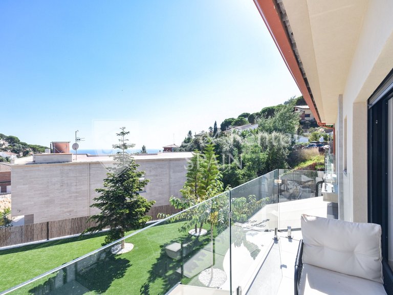 Villa for Sale in Lloret De Mar, Gerona 31