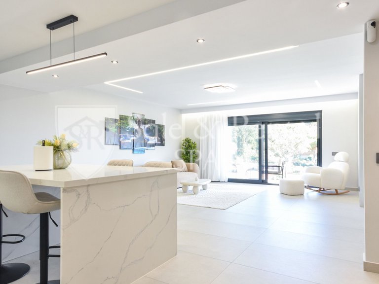 Villa for Sale in Lloret De Mar, Gerona 34