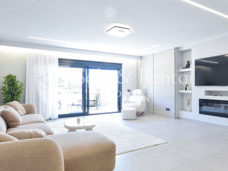 Villa for Sale in Lloret De Mar, Gerona 36