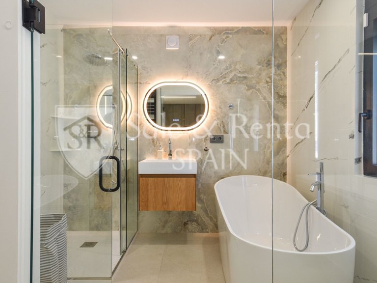 Villa for Sale in Lloret De Mar, Gerona 41