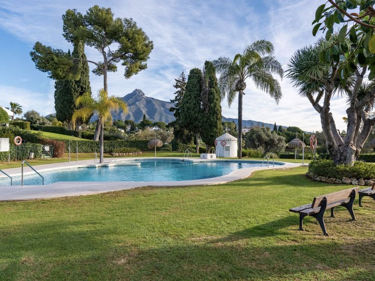 Villa for Sale in Nueva Andalucia, Malaga 18