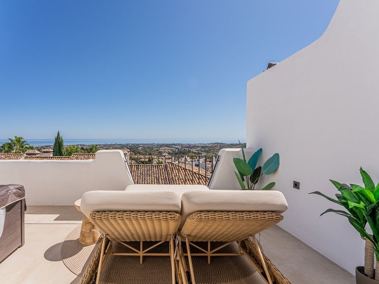 Town House for Sale in Benahavis, Malaga 25