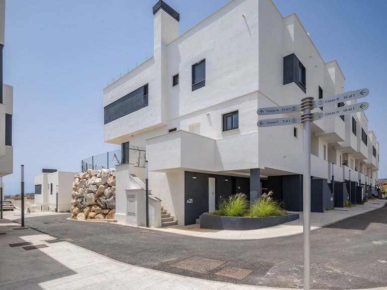 Town House for Sale in La Cala De Mijas, Malaga 9
