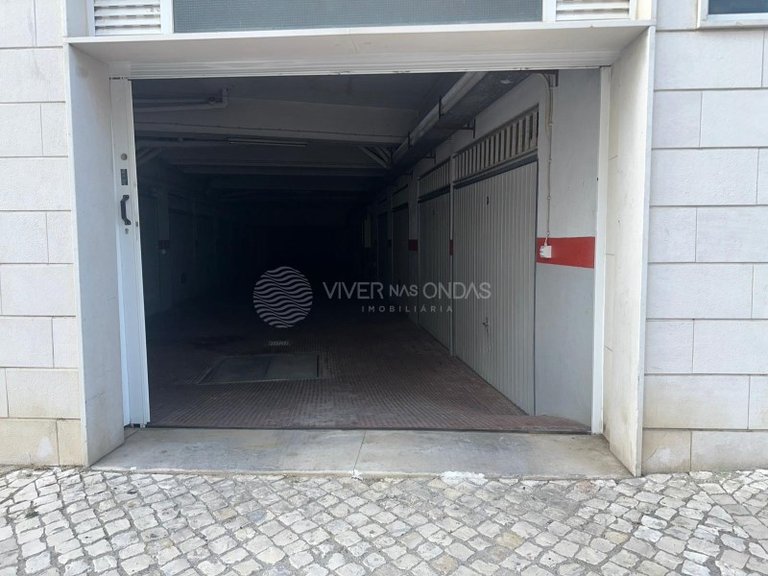 Garage for Rent in Costa Da Caparica, Setubal 9
