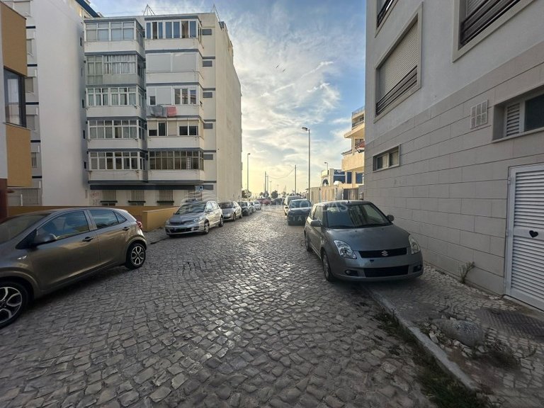 Garage for Rent in Costa Da Caparica, Setubal 11