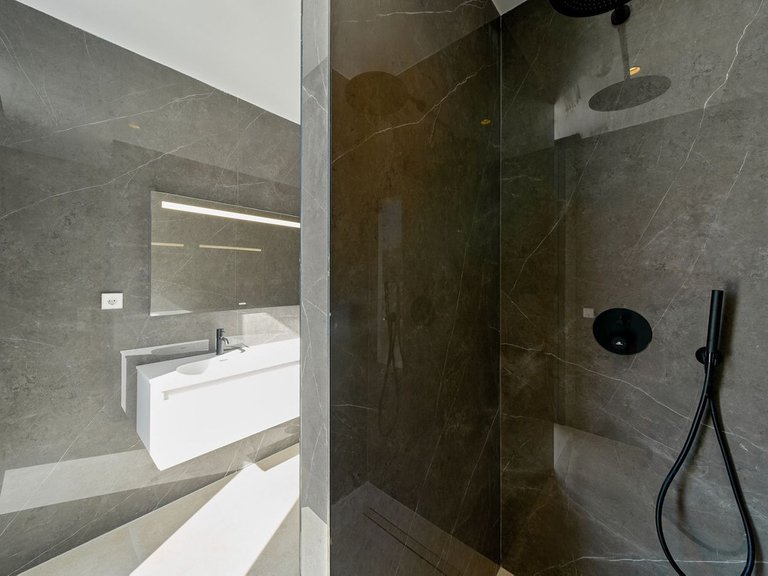 Villa for Sale in Estepona, Malaga 18