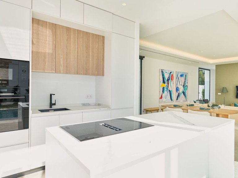 Villa for Sale in Estepona, Malaga 8