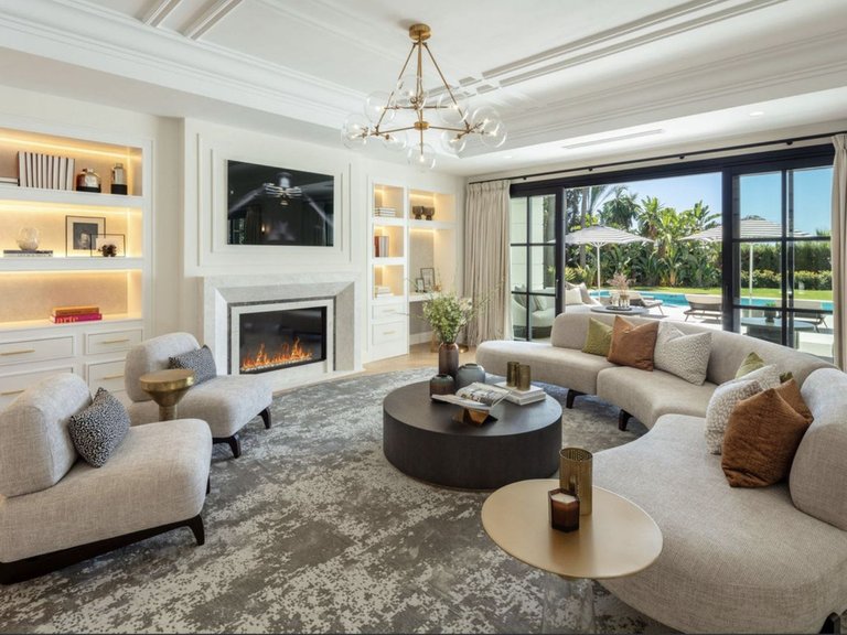 Villa for Sale in Marbella, Malaga 4