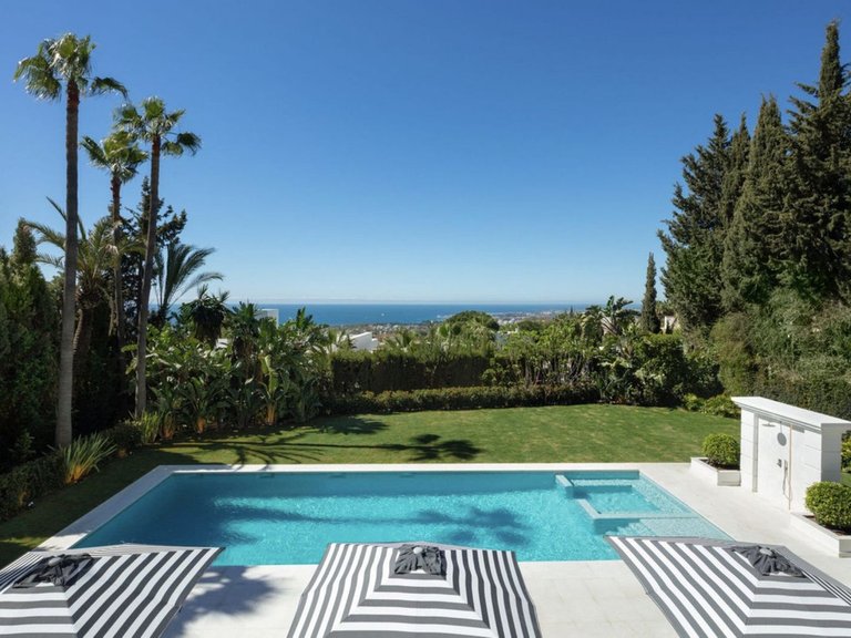 Villa for Sale in Marbella, Malaga 14