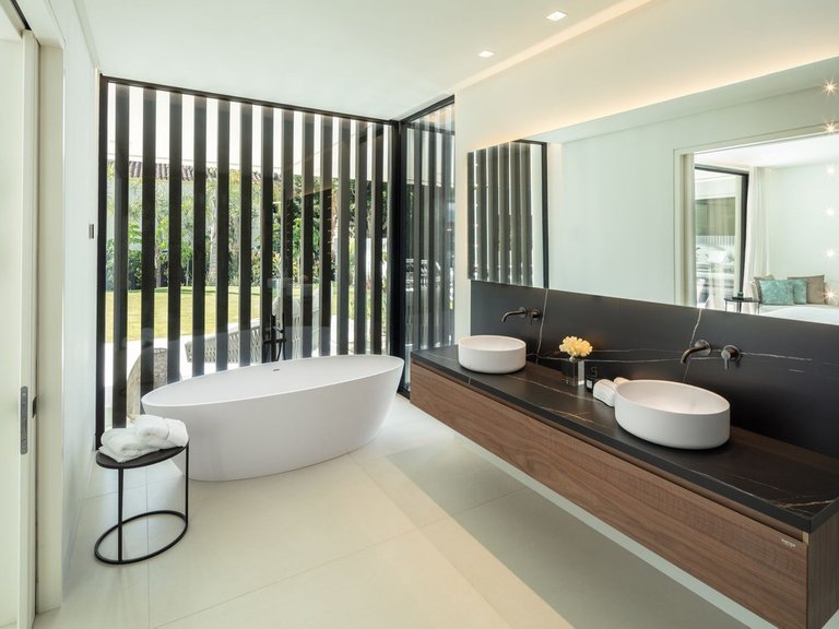 Villa for Sale in Nueva Andalucia, Malaga 7