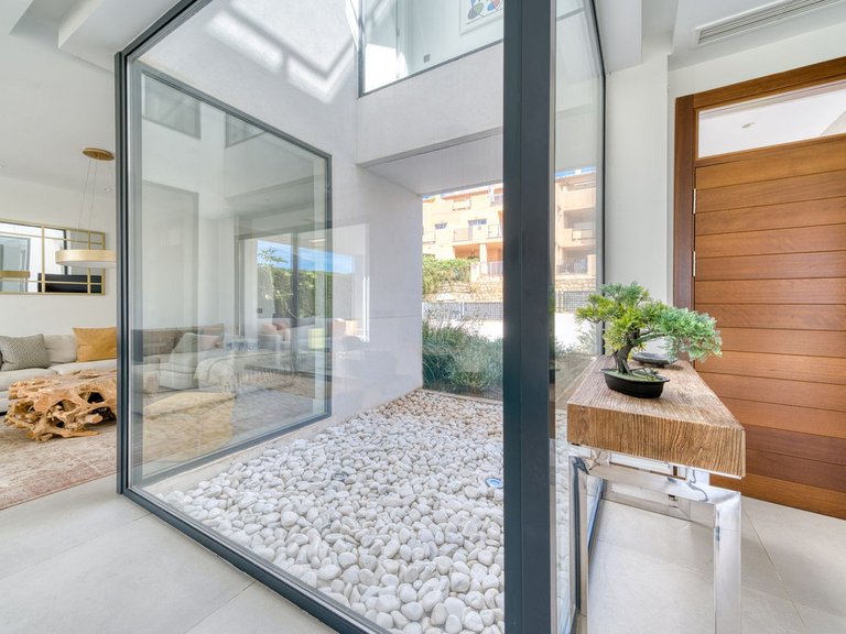 Villa for Sale in Estepona, Malaga 15
