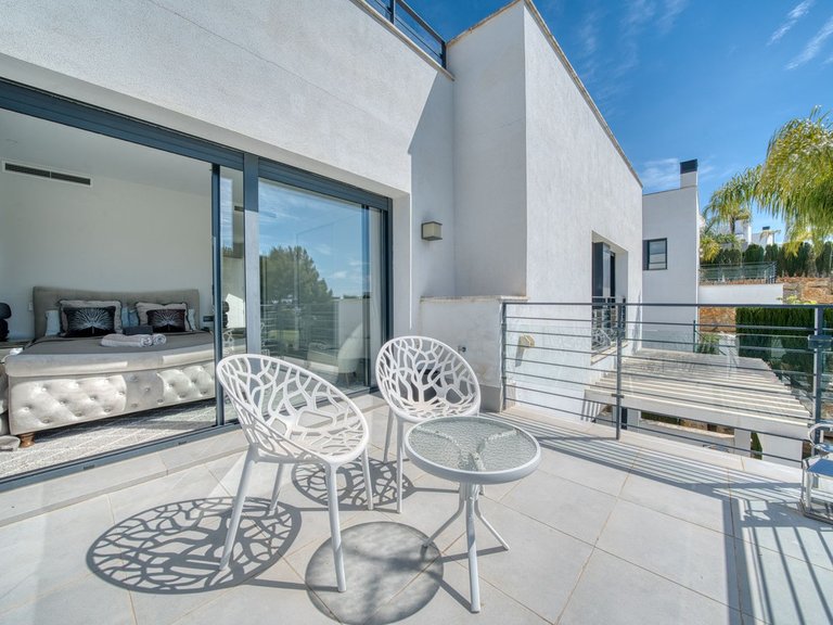 Villa for Sale in Estepona, Malaga 28
