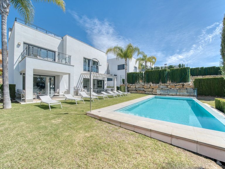 Villa for Sale in Estepona, Malaga 37