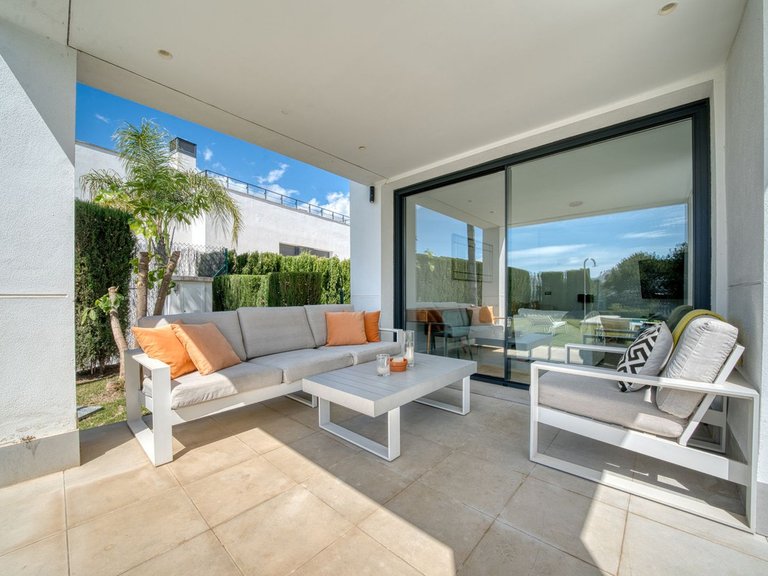 Villa for Sale in Estepona, Malaga 38